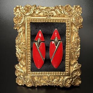 Vintage RED ENAMEL & GOLD TONE PIERCED EARRINGS Dangle Drop Bold Bright Elegant